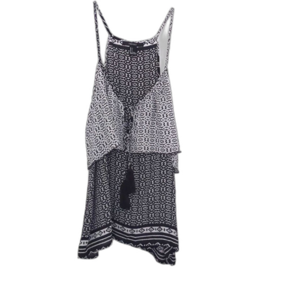 Forever 21 Tops - Forever 21 Women's L Black and White Spaghetti Strap Top Blouse with keyhole